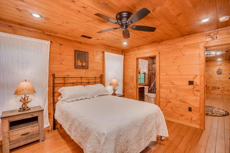 The Buckhorn By Stony Brook Cabins 蓋特林堡 外观 照片