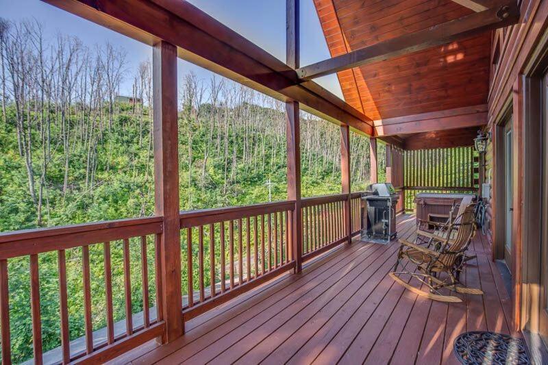 The Buckhorn By Stony Brook Cabins 蓋特林堡 外观 照片